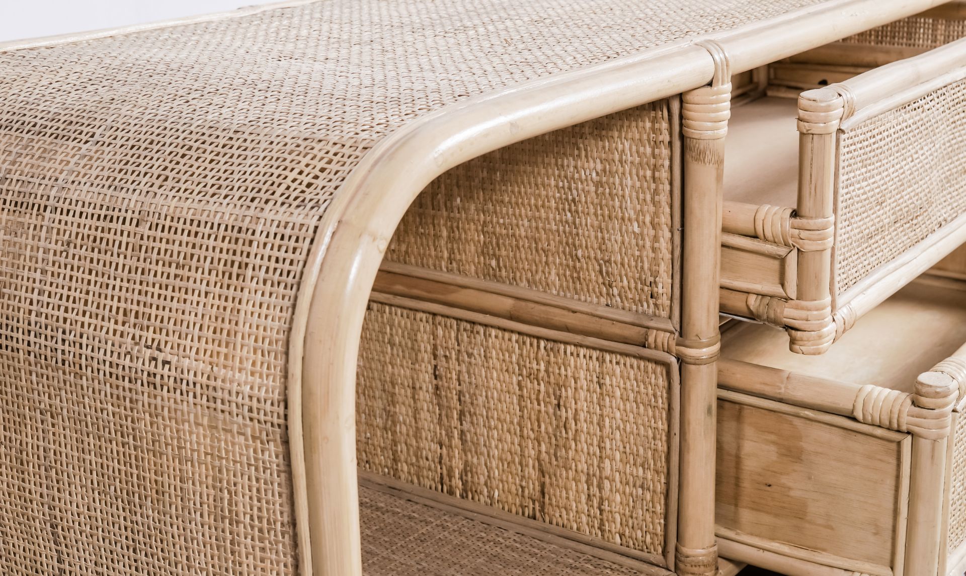 FairIndo Armoire en rotin BERLA